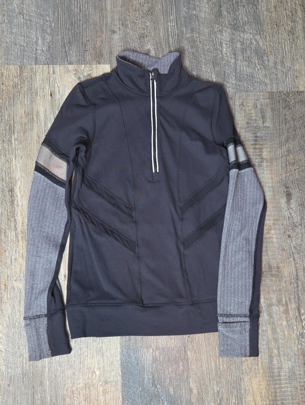 Ivivva Girls Black and Gray Zip-Up Athletic Jacket